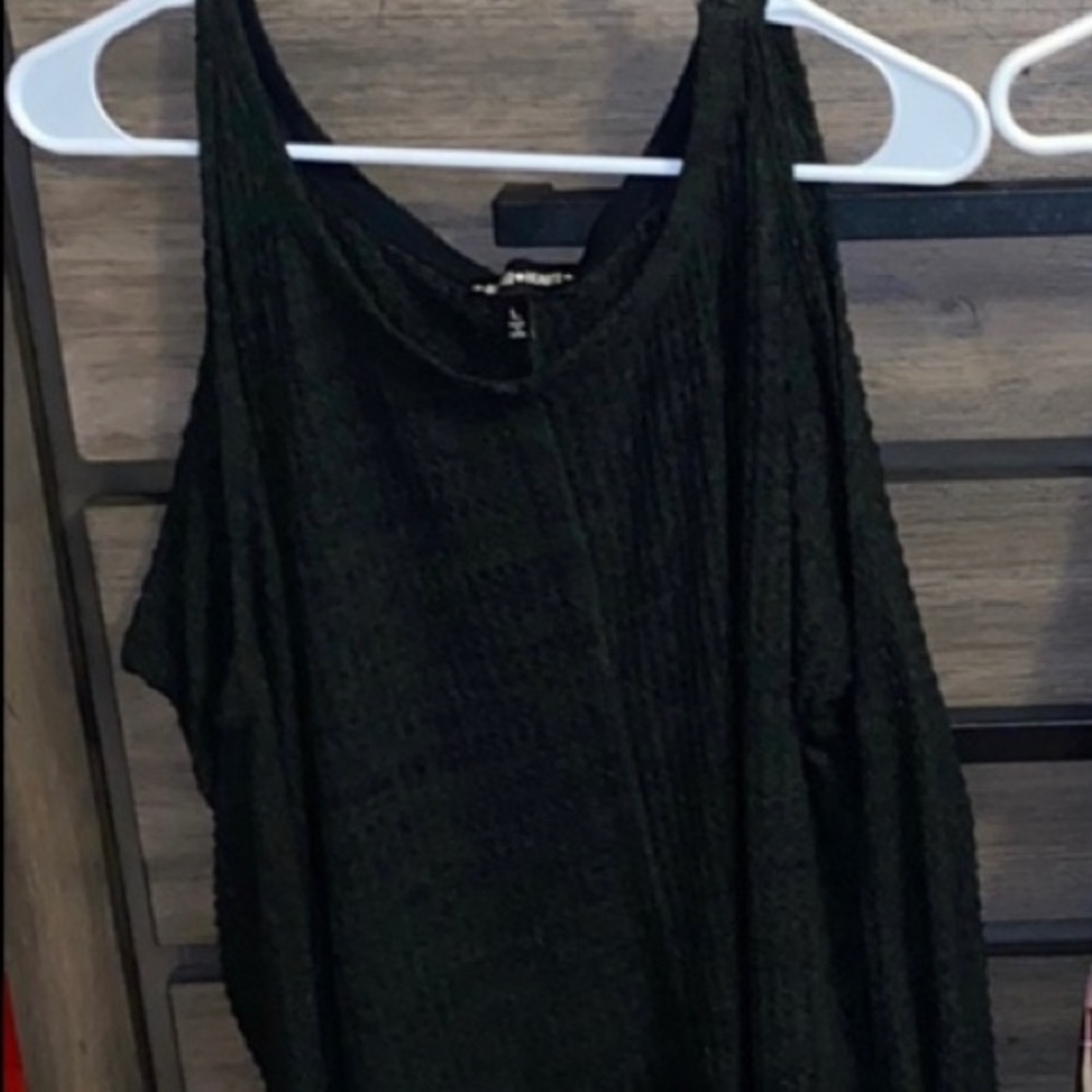 cold shoulder flowy top